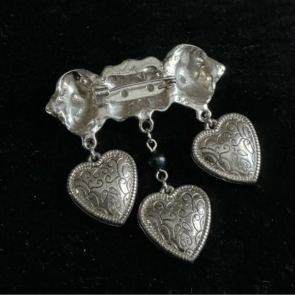 Pewter-tone Victorian styled embellished heart bar pin - Picture 3 of 5
